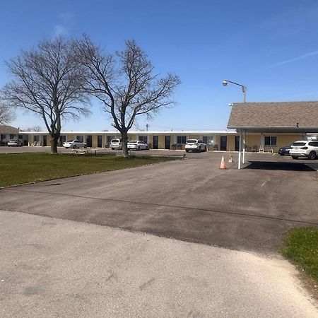 Colonial Motel Chatham-Kent Екстер'єр фото