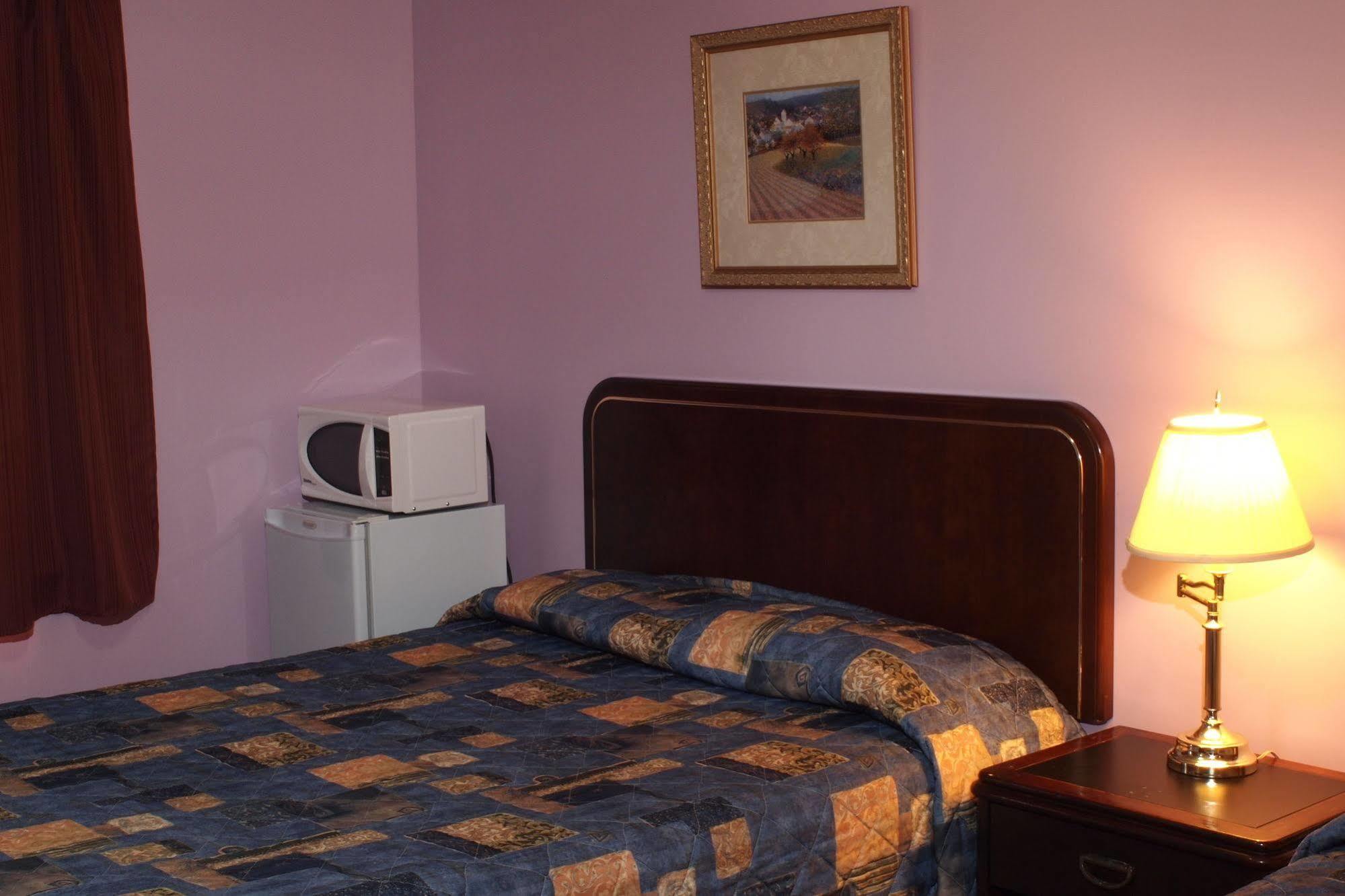 Colonial Motel Chatham-Kent Екстер'єр фото